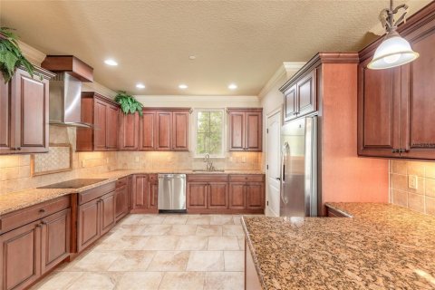 Condo in Port Orange, Florida, 4 bedrooms  № 2128999 - photo 5