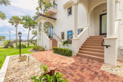 Condo in Port Orange, Florida, 4 bedrooms  № 2128999 - photo 2