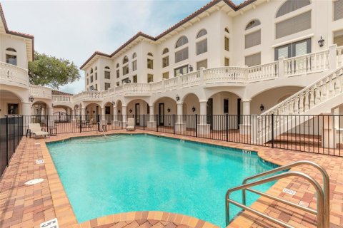 Condo in Port Orange, Florida, 4 bedrooms  № 2128999 - photo 3
