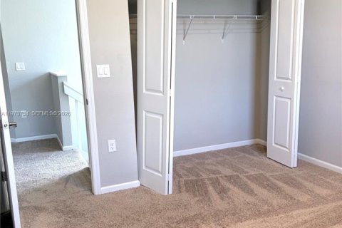 Снять в аренду виллу или дом в Хомстед, Флорида 4 спальни, 232.16м2, № 2033347 - фото 22