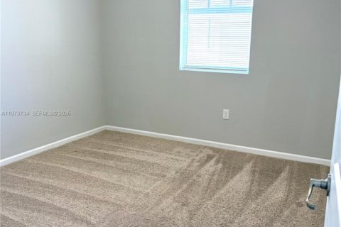 Снять в аренду виллу или дом в Хомстед, Флорида 4 спальни, 232.16м2, № 2033347 - фото 20