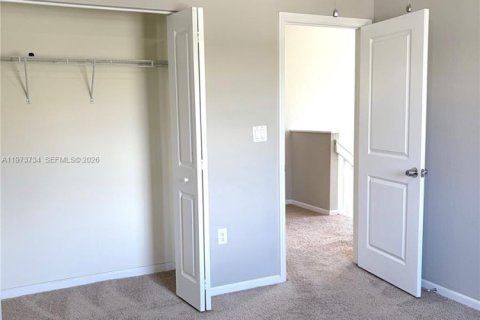 Снять в аренду виллу или дом в Хомстед, Флорида 4 спальни, 232.16м2, № 2033347 - фото 26