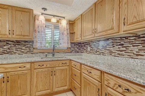 Condo in Bradenton, Florida, 2 bedrooms  № 1873858 - photo 20