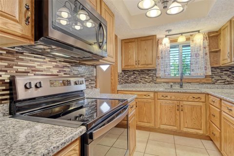 Condo in Bradenton, Florida, 2 bedrooms  № 1873858 - photo 19