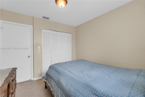Casa en venta en Sunrise, Florida, 4 dormitorios, 191.84 m2 № 2074988 - foto 15