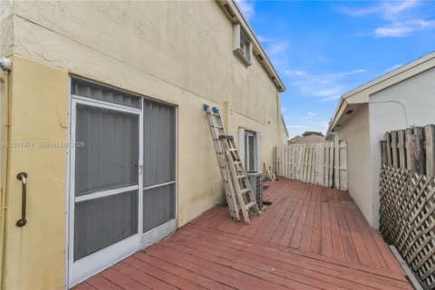 Casa en venta en Sunrise, Florida, 4 dormitorios, 191.84 m2 № 2074988 - foto 27
