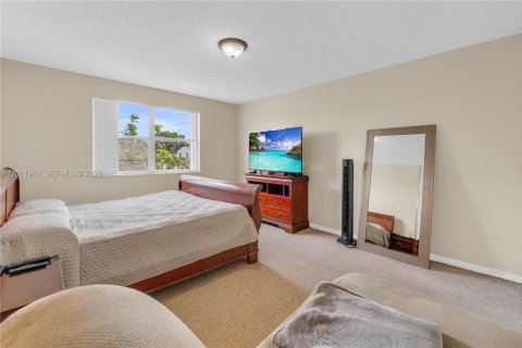 Casa en venta en Sunrise, Florida, 4 dormitorios, 191.84 m2 № 2074988 - foto 11