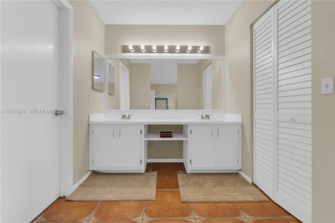 Casa en venta en Sunrise, Florida, 4 dormitorios, 191.84 m2 № 2074988 - foto 12