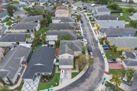 Casa en venta en Sunrise, Florida, 4 dormitorios, 191.84 m2 № 2074988 - foto 29