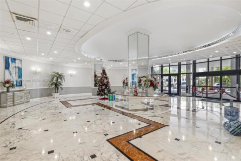 Снять в аренду кондоминиум в Холливуд, Флорида 2 спальни, 123.93м2, № 1975040 - фото 22