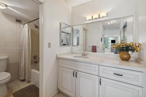 Снять в аренду кондоминиум в Холливуд, Флорида 2 спальни, 123.93м2, № 1975040 - фото 15