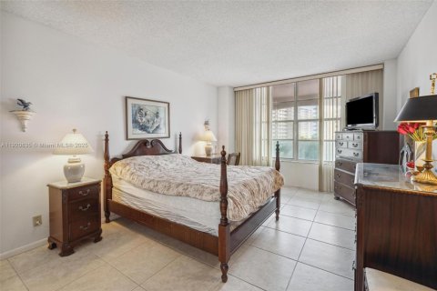 Снять в аренду кондоминиум в Холливуд, Флорида 2 спальни, 123.93м2, № 1975040 - фото 16