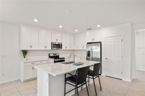 House in Parrish, Florida 3 bedrooms, 178.19 sq.m. № 2393435 - photo 5
