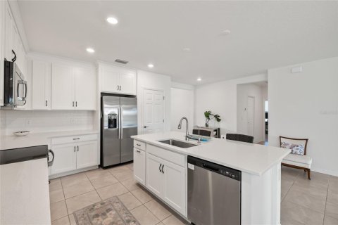House in Parrish, Florida 3 bedrooms, 178.19 sq.m. № 2393435 - photo 6
