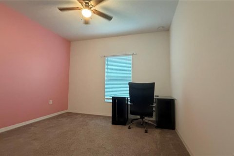House in Spring Hill, Florida 4 bedrooms, 194.91 sq.m. № 2377679 - photo 12