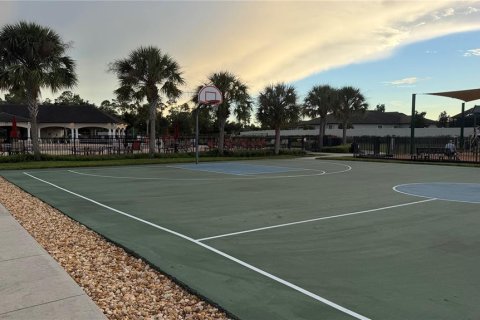 House in Spring Hill, Florida 4 bedrooms, 194.91 sq.m. № 2377679 - photo 22