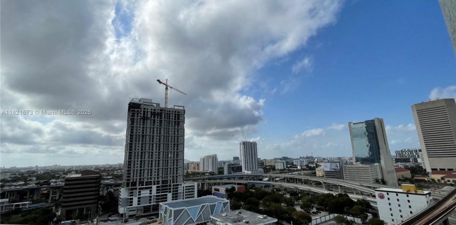 Condo in Miami, Florida, 1 bedroom № 1785701