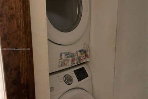 Villa ou maison à vendre à Dania Beach, Floride: 4 chambres, 95.04 m2 № 1994970 - photo 9