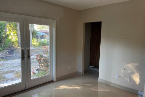 Villa ou maison à vendre à Dania Beach, Floride: 4 chambres, 95.04 m2 № 1994970 - photo 12