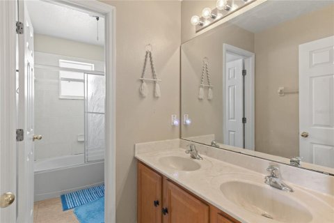 Villa ou maison à vendre à Kissimmee, Floride: 4 chambres, 264.49 m2 № 1628996 - photo 28