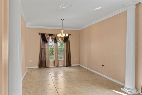Villa ou maison à vendre à Kissimmee, Floride: 4 chambres, 264.49 m2 № 1628996 - photo 5