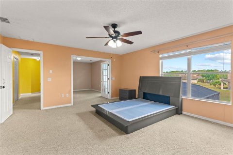 Villa ou maison à vendre à Kissimmee, Floride: 4 chambres, 264.49 m2 № 1628996 - photo 18