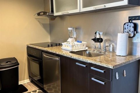 Condo in Clearwater, Florida, 1 bedroom  № 1846989 - photo 10