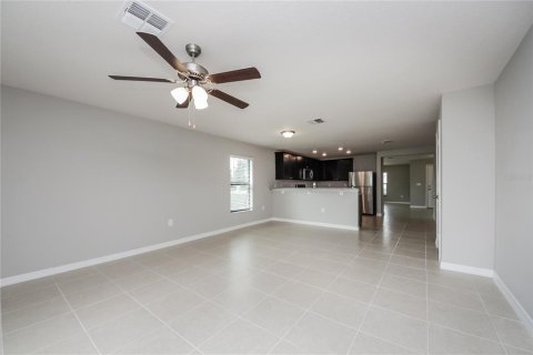 House in Poinciana, Florida 4 bedrooms, 176.79 sq.m. № 1841929 - photo 6