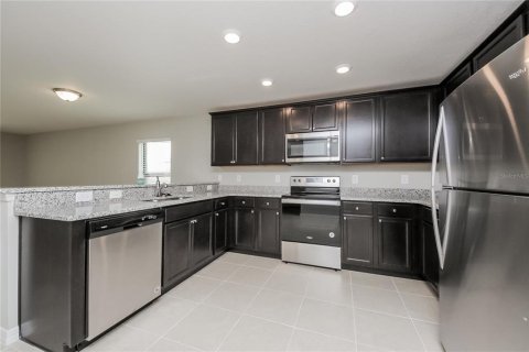 House in Poinciana, Florida 4 bedrooms, 176.79 sq.m. № 1841929 - photo 7