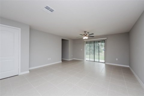 House in Poinciana, Florida 4 bedrooms, 176.79 sq.m. № 1841929 - photo 5