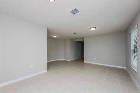 House in Poinciana, Florida 4 bedrooms, 176.79 sq.m. № 1841929 - photo 4