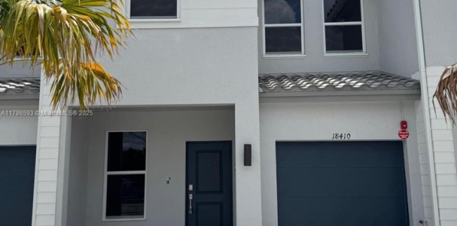 Villa ou maison à Pembroke Pines, Floride 3 chambres, 166.02 m2 № 1943005