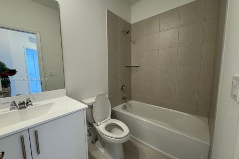 Снять в аренду виллу или дом в Пемброк-Пайнс, Флорида 3 спальни, 166.02м2, № 1943005 - фото 8