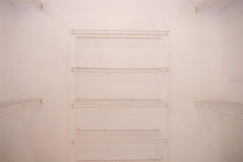 Condominio en alquiler en Orlando, Florida, 2 dormitorios, 136.19 m2 № 1880853 - foto 10