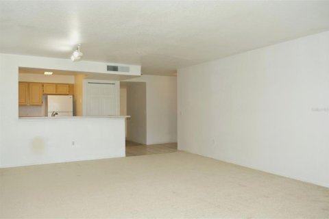 Condominio en alquiler en Orlando, Florida, 2 dormitorios, 136.19 m2 № 1880853 - foto 2