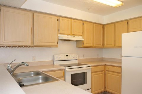 Condominio en alquiler en Orlando, Florida, 2 dormitorios, 136.19 m2 № 1880853 - foto 4