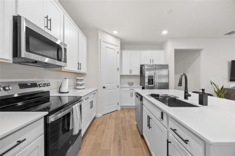 Casa en venta en Eagle Lake, Florida, 3 dormitorios, 167.87 m2 № 1913403 - foto 4