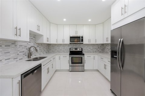 Casa en alquiler en Hollywood, Florida, 3 dormitorios, 148.74 m2 № 2055580 - foto 10