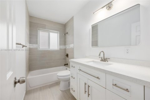 Casa en alquiler en Hollywood, Florida, 3 dormitorios, 148.74 m2 № 2055580 - foto 23