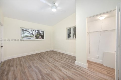 Casa en alquiler en Hollywood, Florida, 3 dormitorios, 148.74 m2 № 2055580 - foto 17