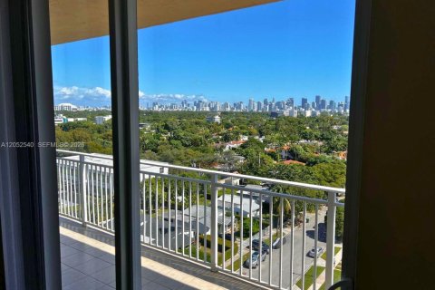 Condo in Miami, Florida, 2 bedrooms  № 2262812 - photo 28