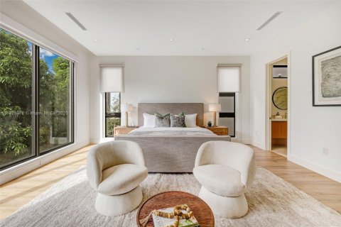 Touwnhouse à vendre à Miami, Floride: 5 chambres, 377.09 m2 № 1928740 - photo 8