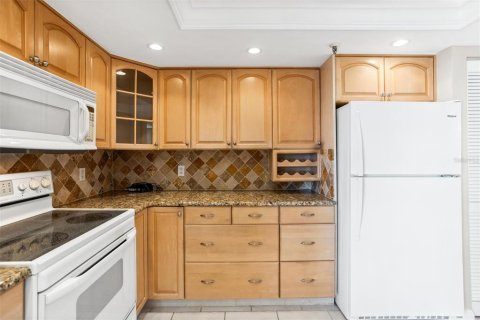 Condominio en alquiler en Saint Petersburg, Florida, 2 dormitorios, 137.12 m2 № 1510762 - foto 24