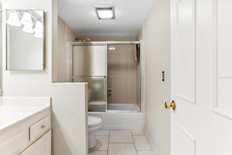 Condominio en alquiler en Saint Petersburg, Florida, 2 dormitorios, 137.12 m2 № 1510762 - foto 29