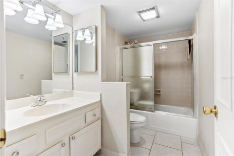 Condominio en alquiler en Saint Petersburg, Florida, 2 dormitorios, 137.12 m2 № 1510762 - foto 9