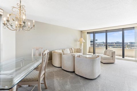 Condominio en alquiler en Saint Petersburg, Florida, 2 dormitorios, 137.12 m2 № 1510762 - foto 16