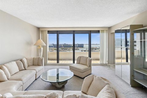 Condominio en alquiler en Saint Petersburg, Florida, 2 dormitorios, 137.12 m2 № 1510762 - foto 2