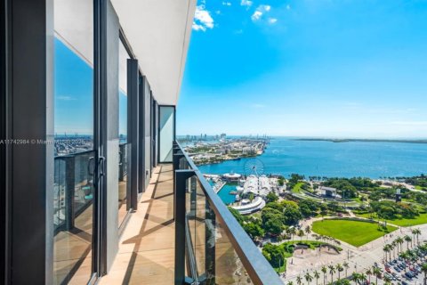 Condominio en venta en Miami, Florida, 1 dormitorio, 61.78 m2 № 1490744 - foto 1