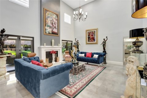 Casa en venta en Cutler Bay, Florida, 4 dormitorios, 263.56 m2 № 1965893 - foto 6
