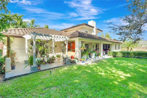 Casa en venta en Cutler Bay, Florida, 4 dormitorios, 263.56 m2 № 1965893 - foto 23